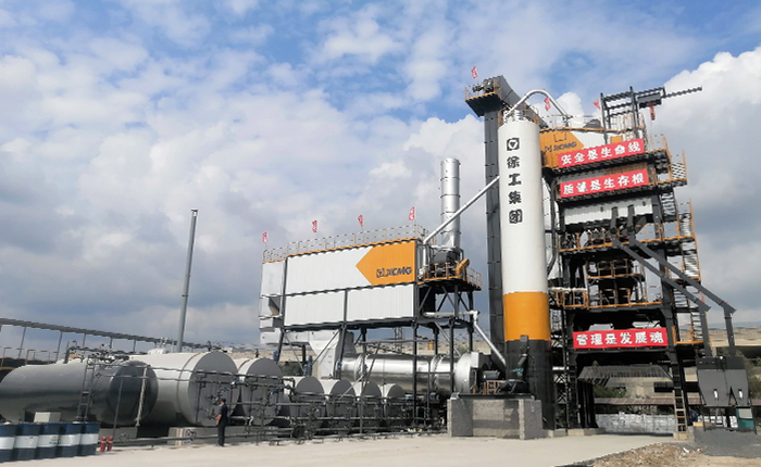 w88win优德4000型沥青站 在鹤大高速大显身手！