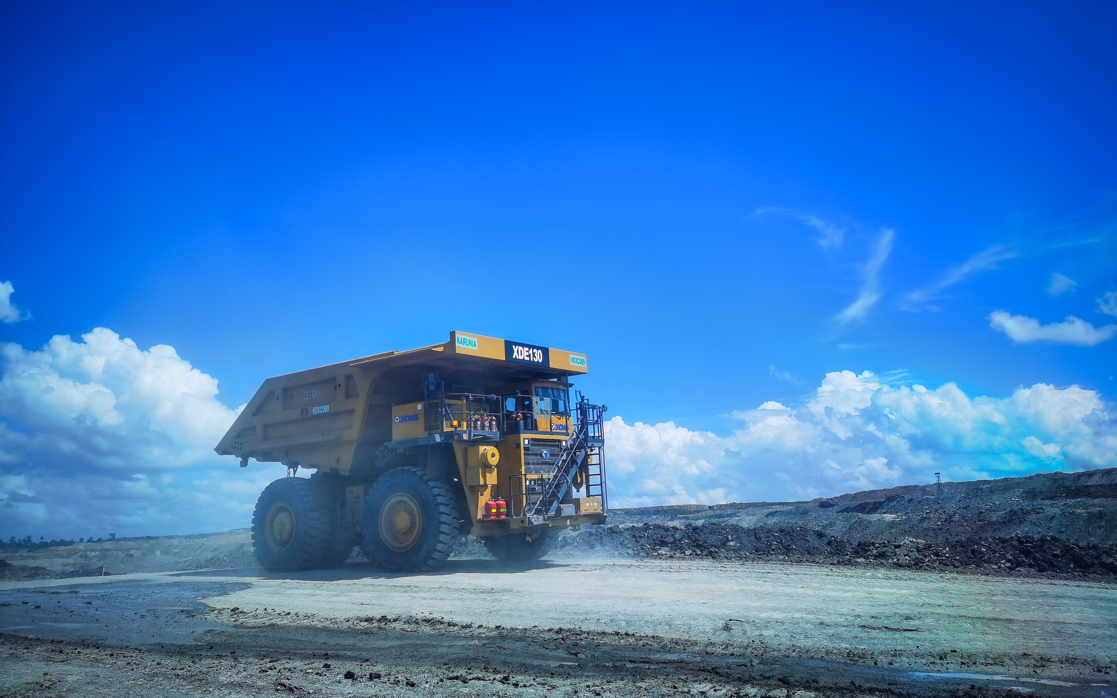 闪灼东南亚！w88win优德XDE130双桥刚性矿车效能非凡