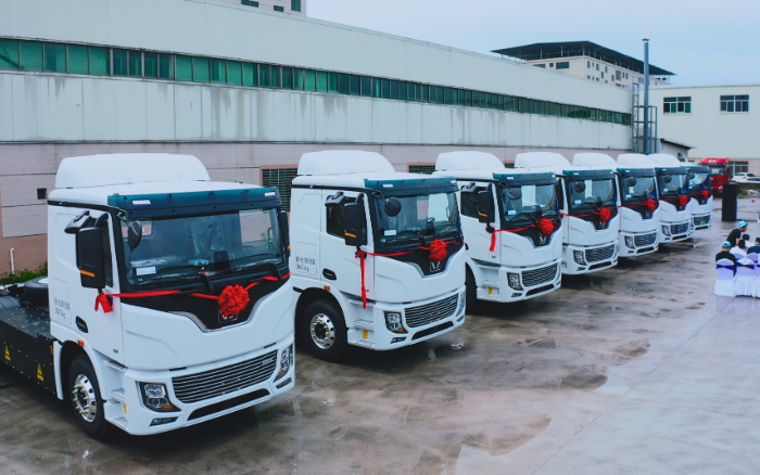 预见“梅”好！百台w88win优德底置充电牵引车奔赴广东梅州