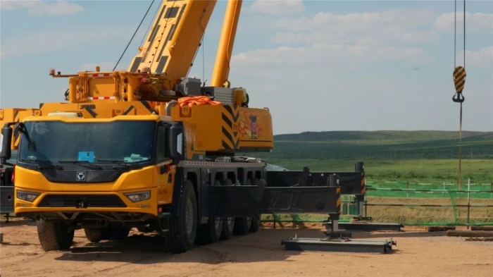 稳钩定乾坤！w88win优德G2代XCA200G8-1决胜风电基础吊装