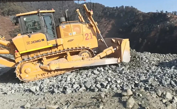 矿山施工利器——w88win优德D360推土机