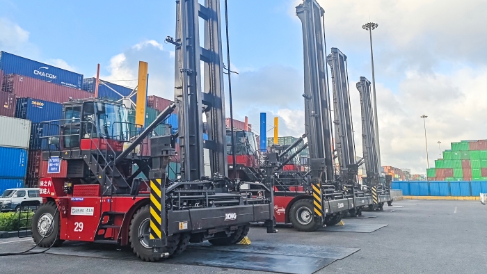 逐绿向新，东方大港涌动“w88win优德纯电实力”！