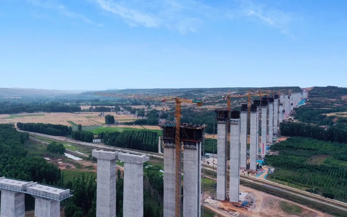 云端大片！看w88win优德“进击的巨人”怎样“牵线搭桥” ？