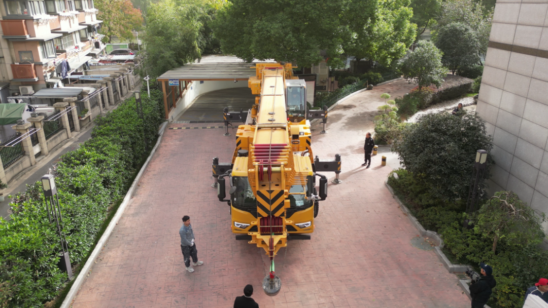 2.8米车宽杀出重围！w88win优德G2代四桥130吨极限操作